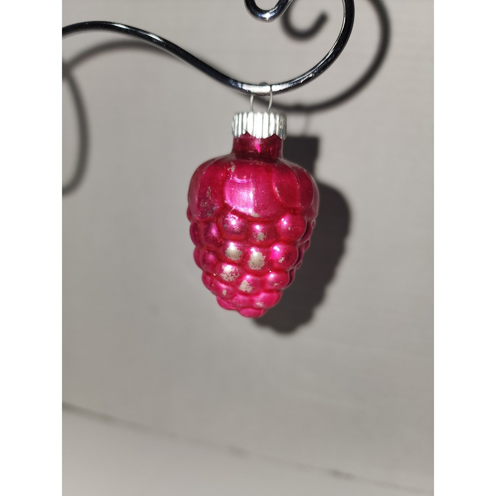 Shiny Brite Raspberry Antique‎ Christmas Ornament Beautiful old vintage